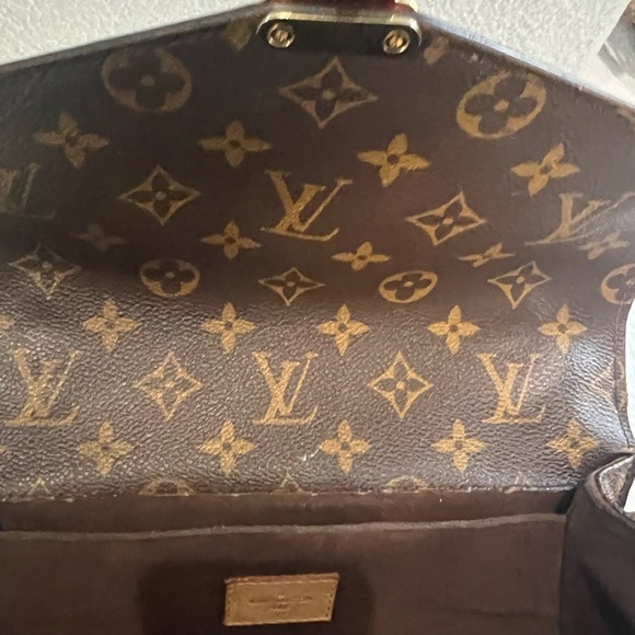 - Authentic Louis Vuitton Monogram pochette Métis bag for sale! - Picture 9 of 16